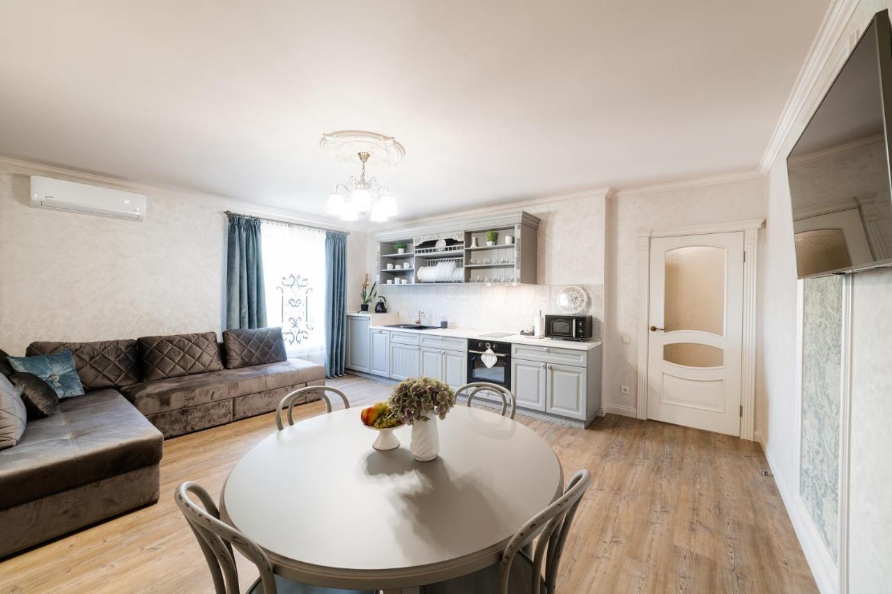 Lux Apartment On Duhnovicha Street .Free Parking. Uzhhorod Luaran gambar